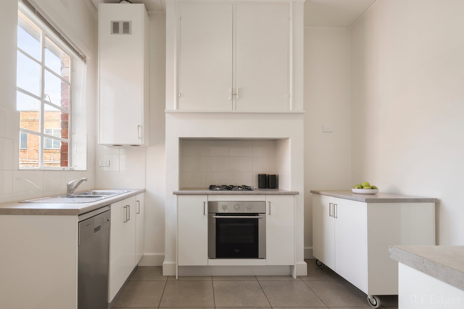 Real Estate and Property in 4/490 Toorak Road, Toorak, VIC