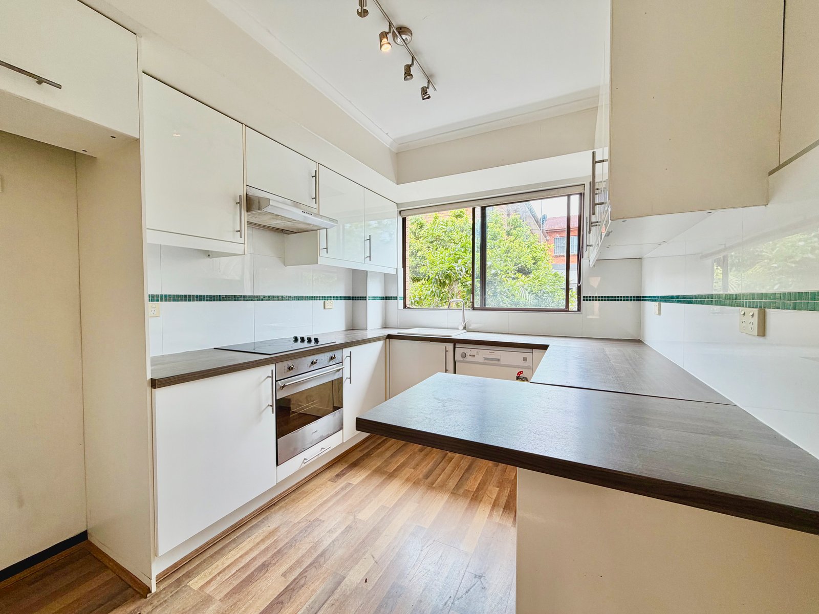 4/5-7 Jersey Road MATRAVILLE 2