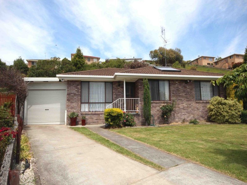45 Arncliffe Road AUSTINS FERRY 1