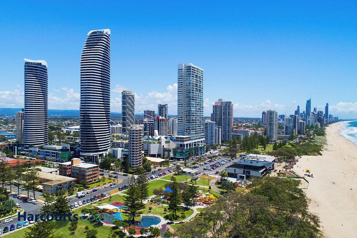 4/5 Australia Avenue BROADBEACH 13