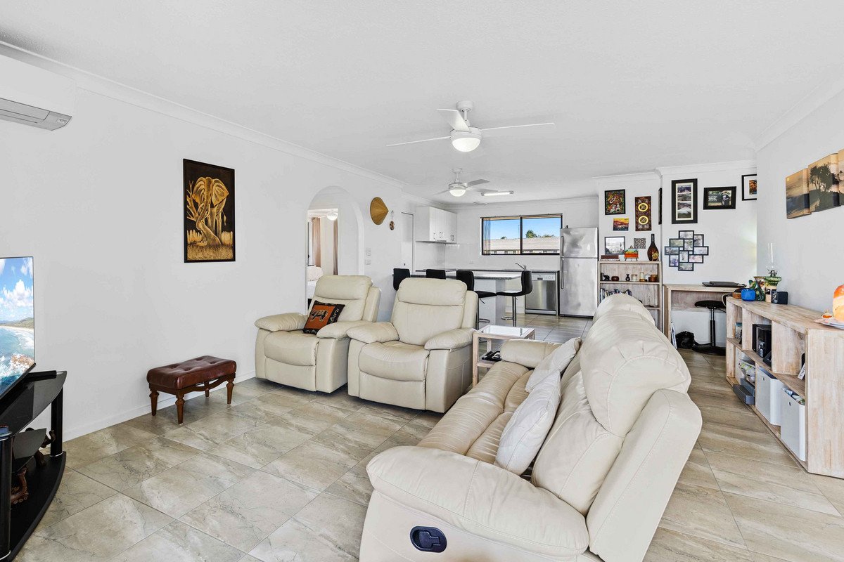 4/5 Barbet Place Burleigh Waters 5