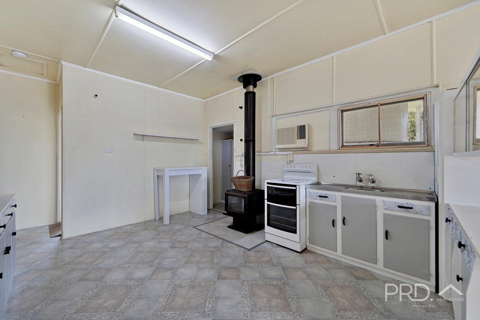 45 Bideford Street TORQUAY 11