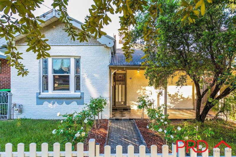 45 Bourke Street TAMWORTH 1