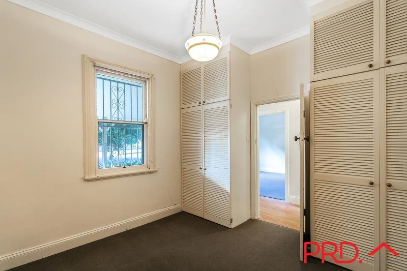 45 Bourke Street TAMWORTH 5