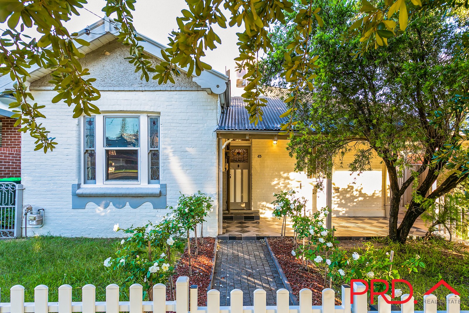 45 Bourke Street TAMWORTH 5