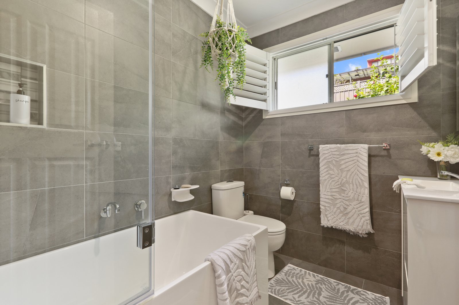 4/5 Brolga  KANAHOOKA 3