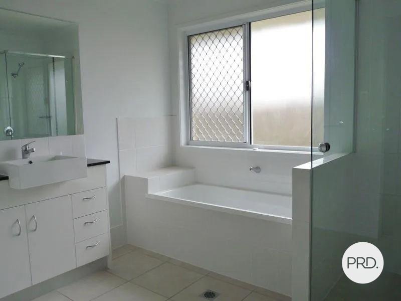 45 Clover Crescent BOYNE ISLAND 4