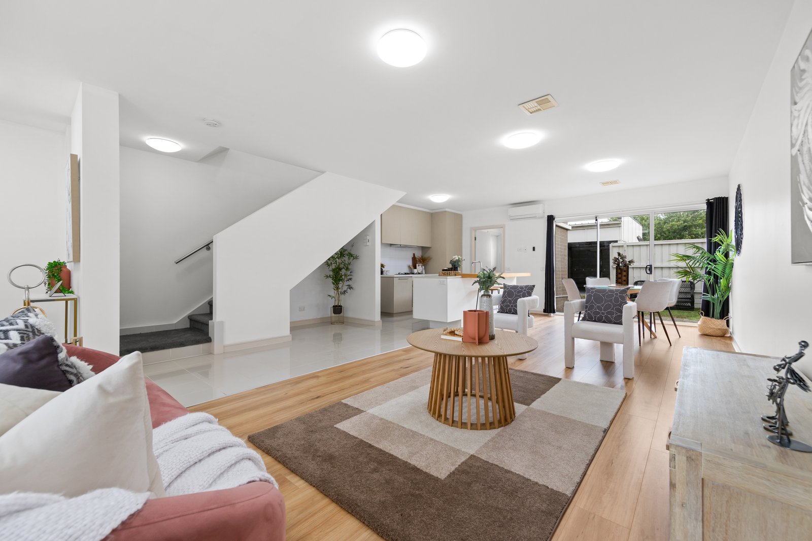 Gallery: 45 Dresden Drive