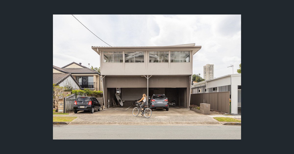 4/5 Elder Entrance Burleigh Heads 7