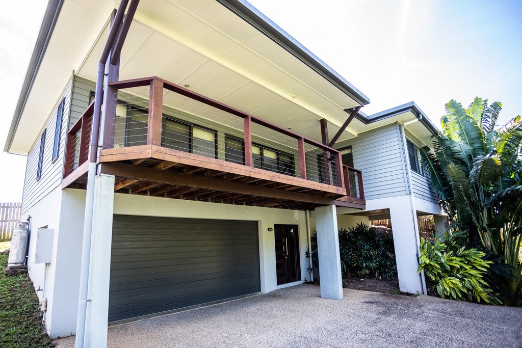 45 Eshelby Drive CANNONVALE 1