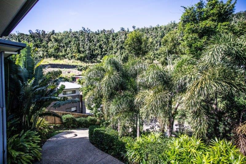 45 Eshelby Drive CANNONVALE 12