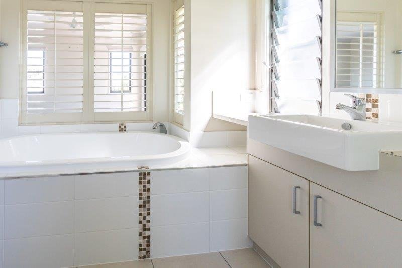 45 Eshelby Drive CANNONVALE 15