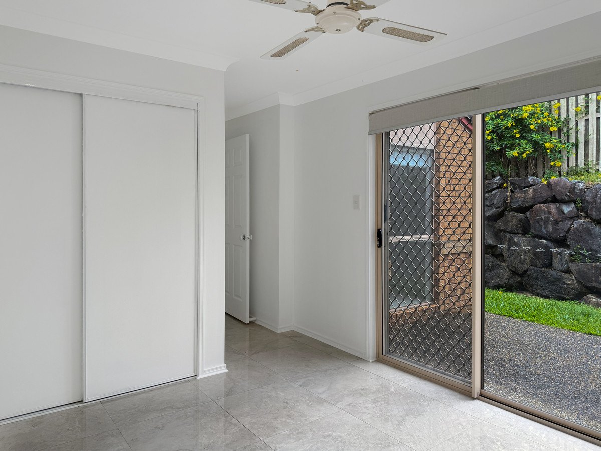 45 Feathertop Crescent Pacific Pines 9