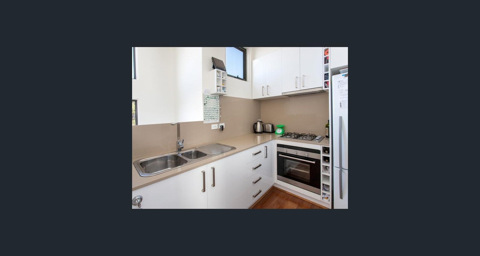 Gallery: 4/5 Harding Avenue