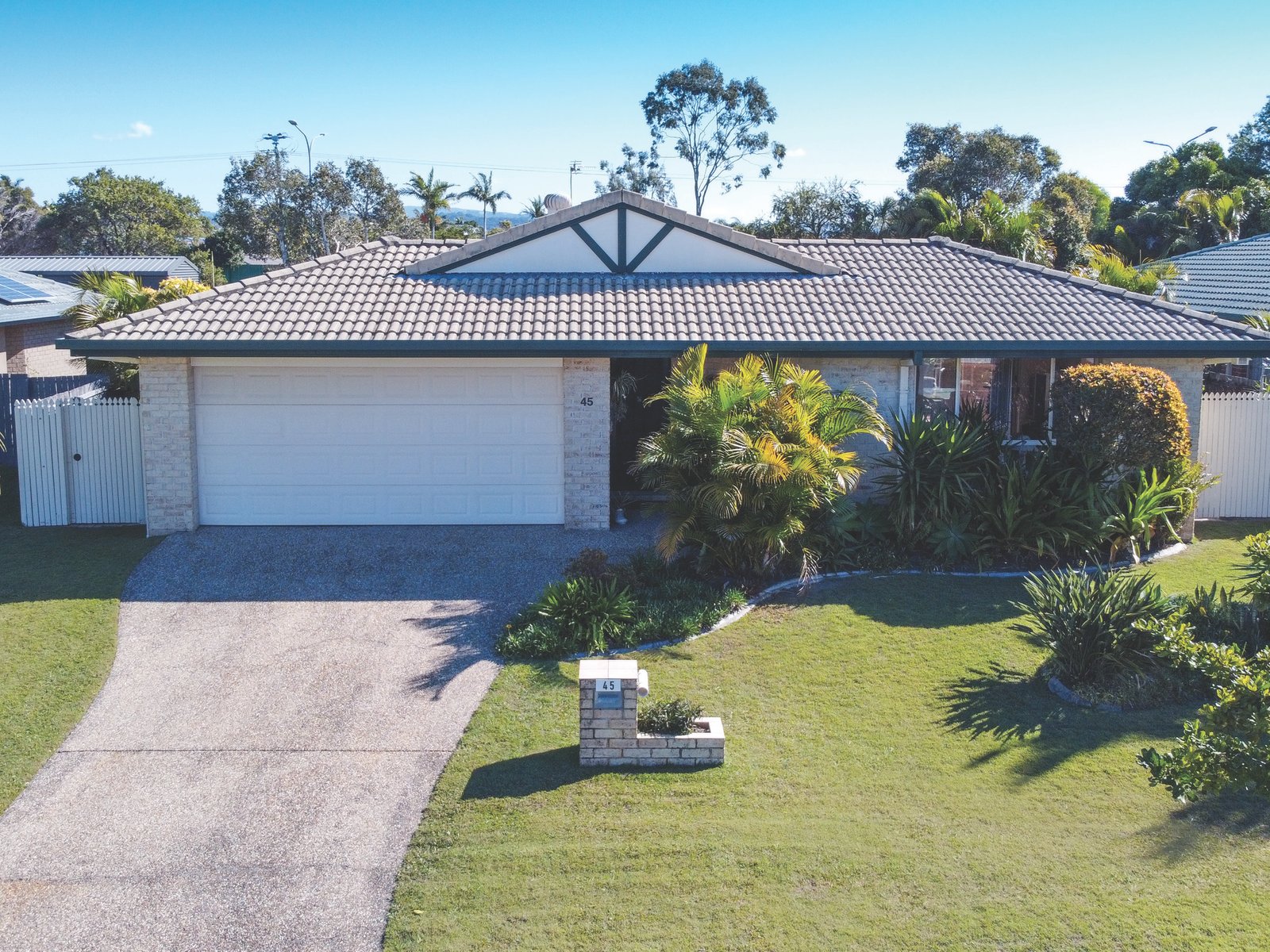 45 Harrier Drive BURLEIGH WATERS 1