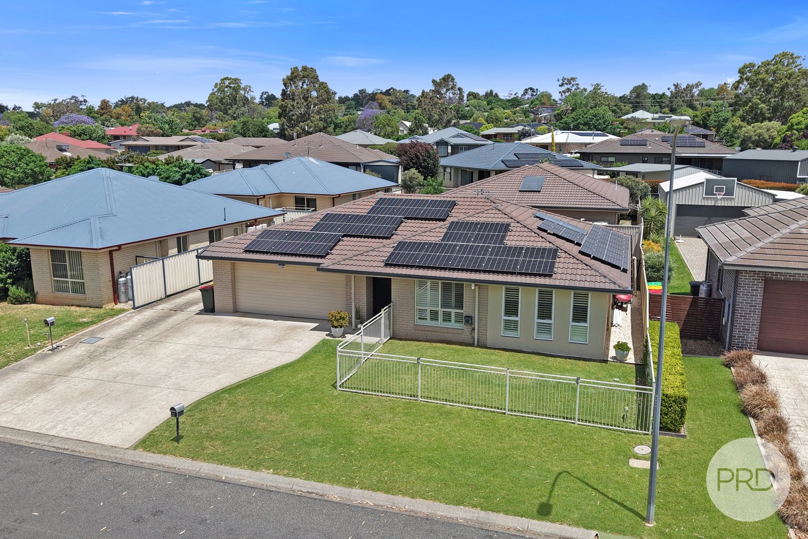 45 Harrier Parade TAMWORTH 3