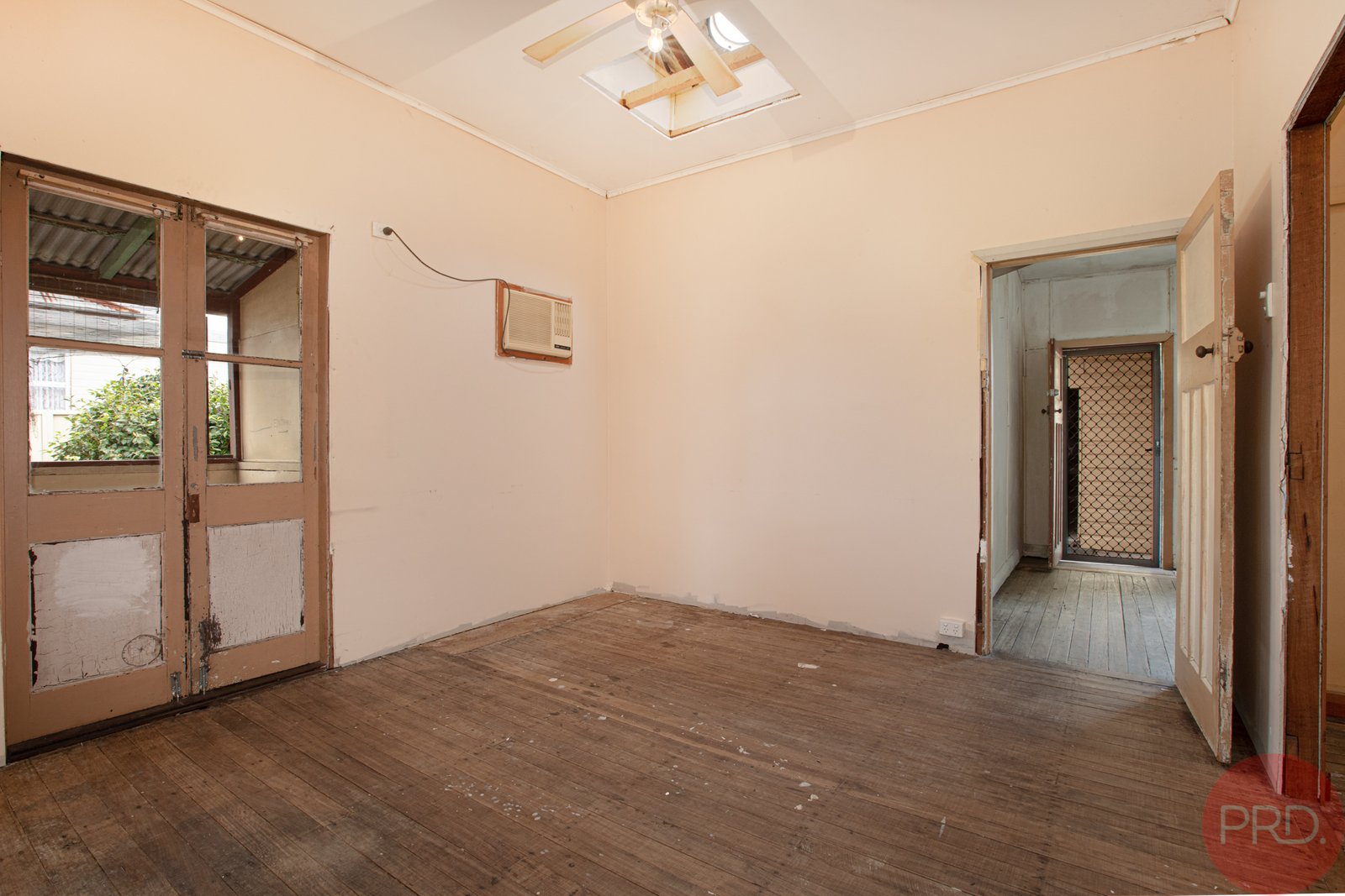 45 Hebburn Street PELAW MAIN 8