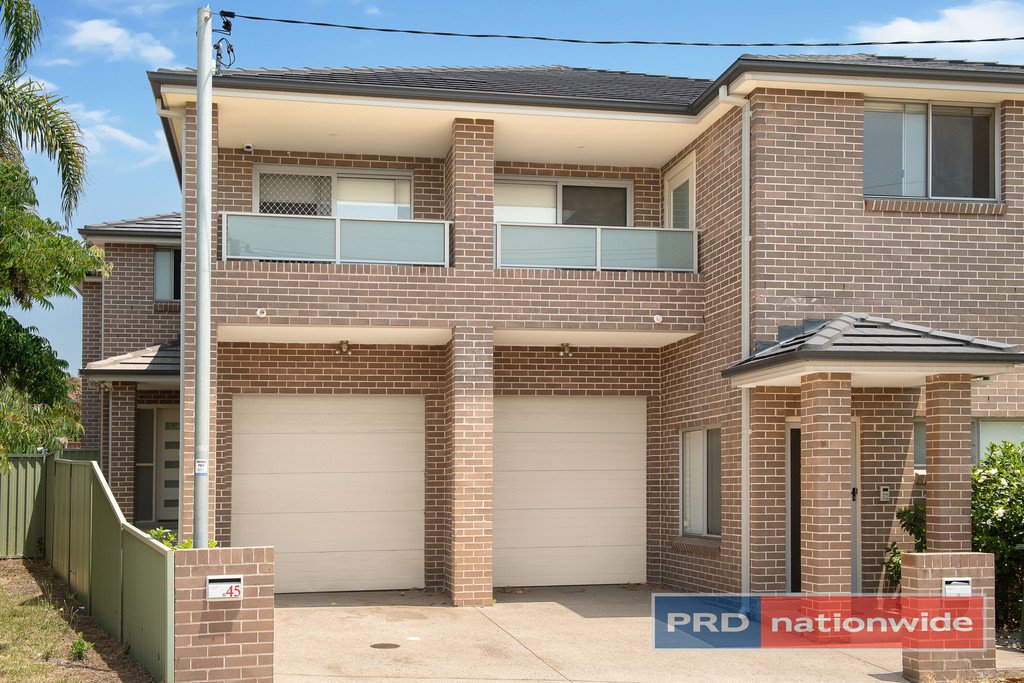 45 Hodgkinson Crescent PANANIA 2