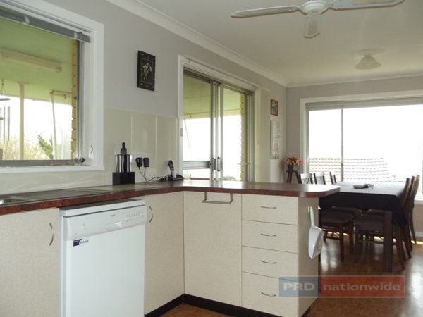 45 Howick Street TUMUT 18