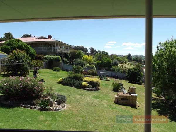 45 Howick Street TUMUT 21