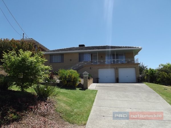 45 Howick Street TUMUT 22