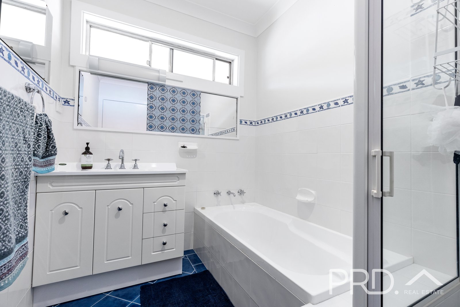 45 Howick Street TUMUT 8