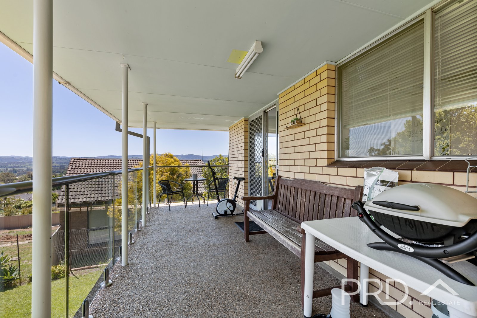 45 Howick Street TUMUT 12