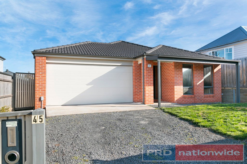 45 Inglis Street BALLAN 1