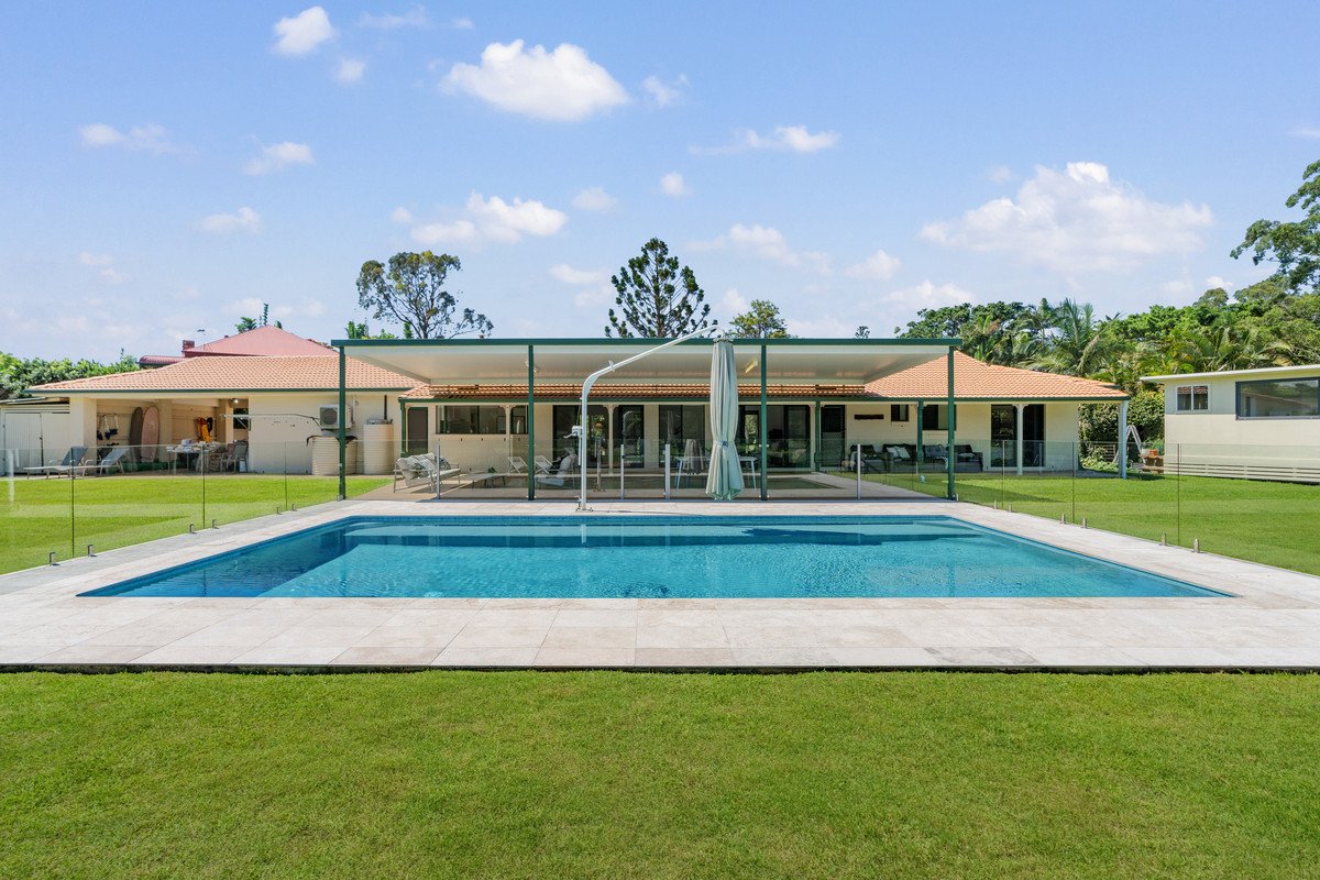 45 Larch Street Tallebudgera 2