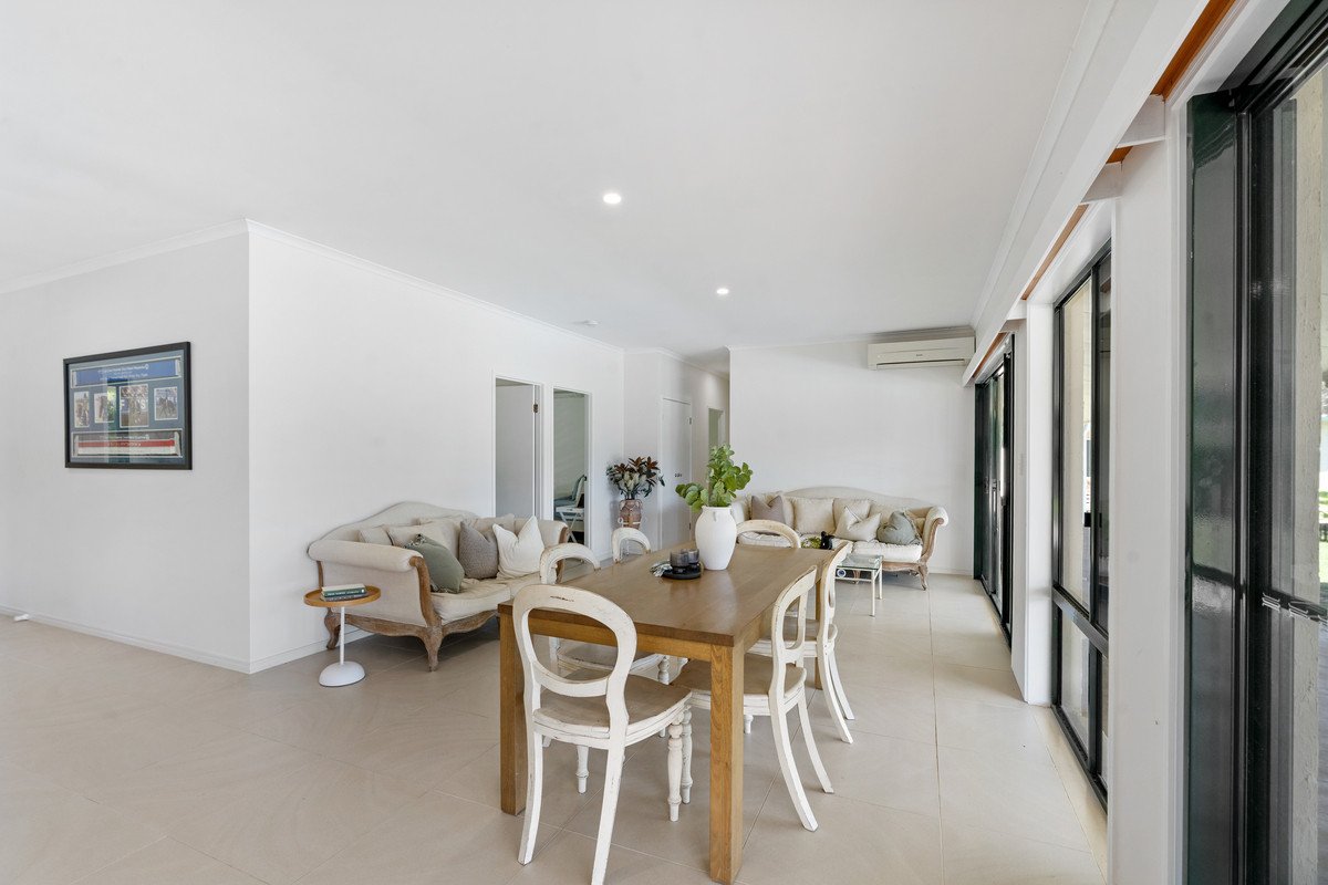 45 Larch Street Tallebudgera 10