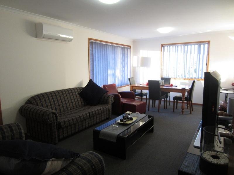 4/5 Llenroc Street GEILSTON BAY 2