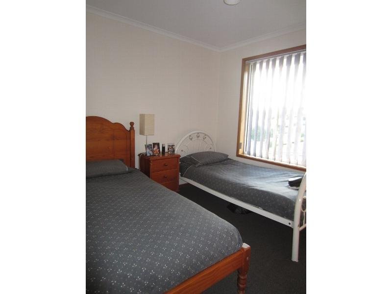 4/5 Llenroc Street GEILSTON BAY 8