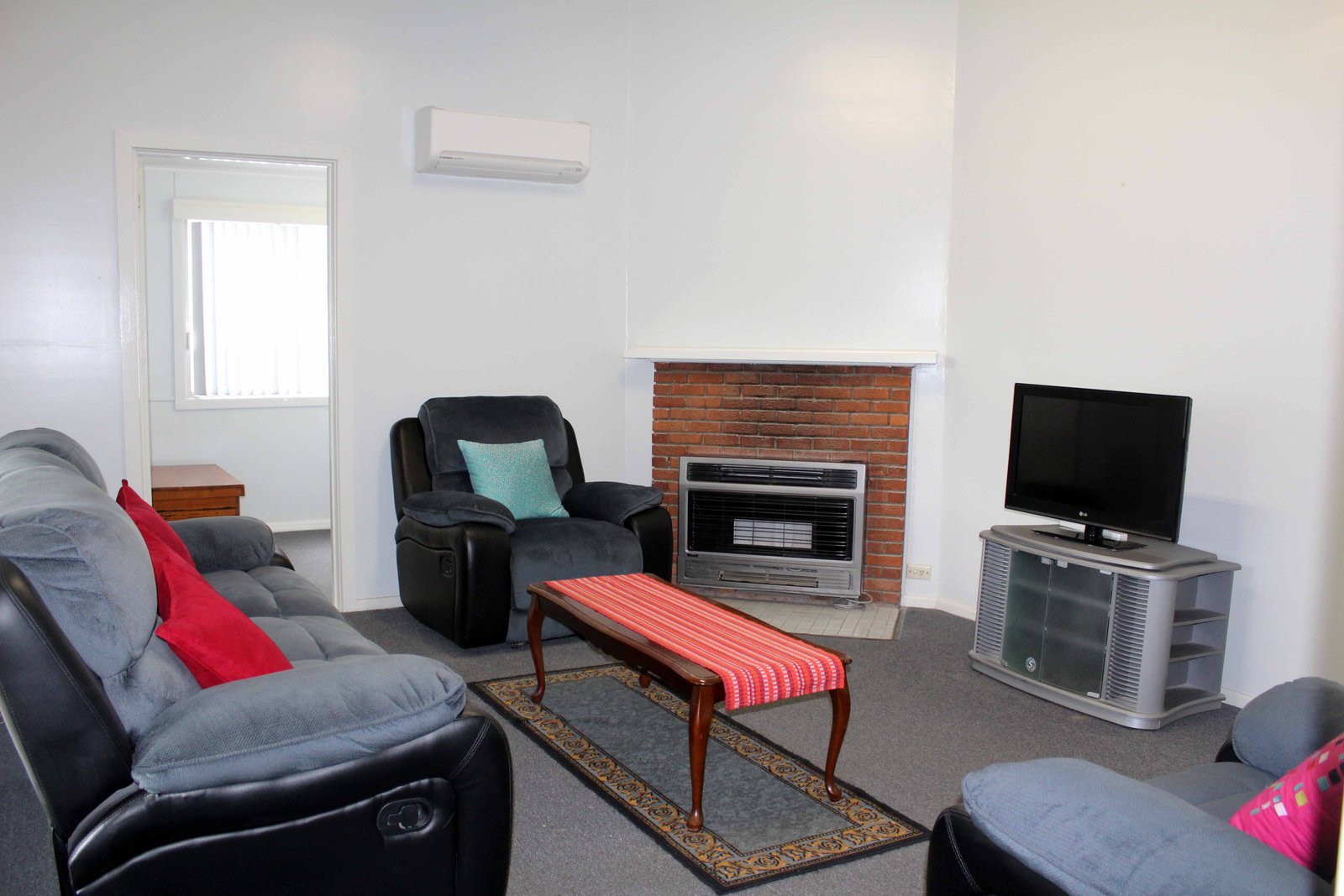 45 Lockhart Street ADELONG 4