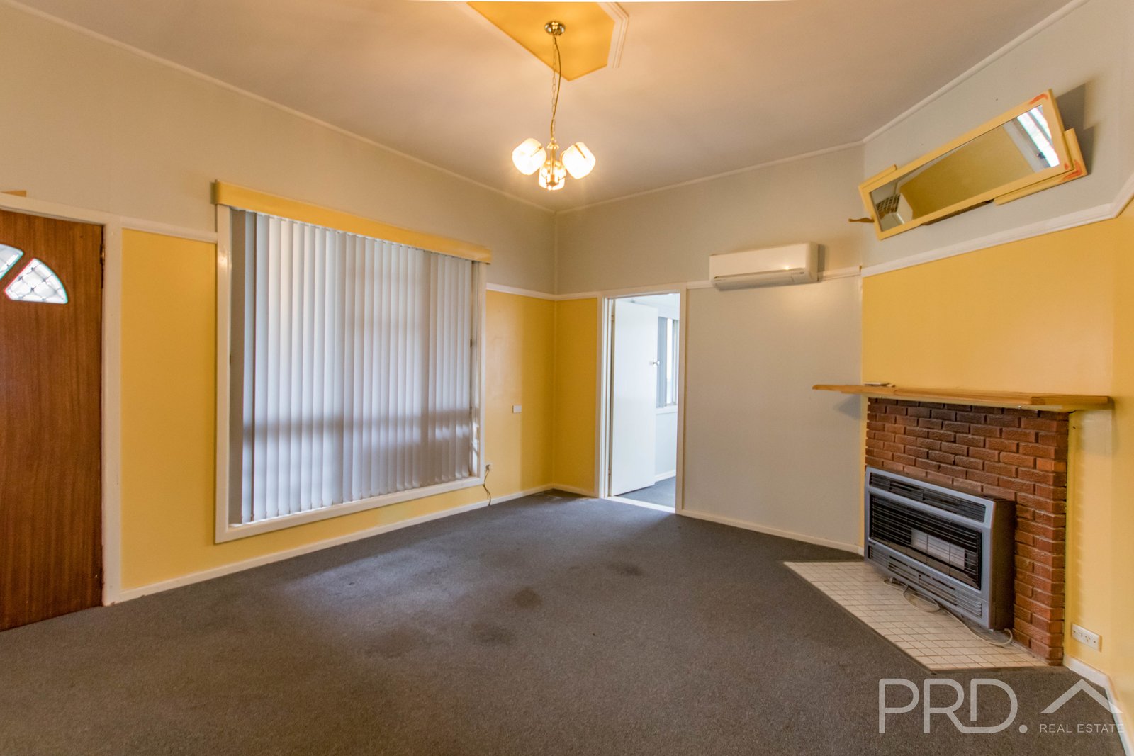45 Lockhart Street ADELONG 4