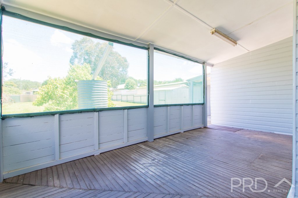 45 Lockhart Street ADELONG 13