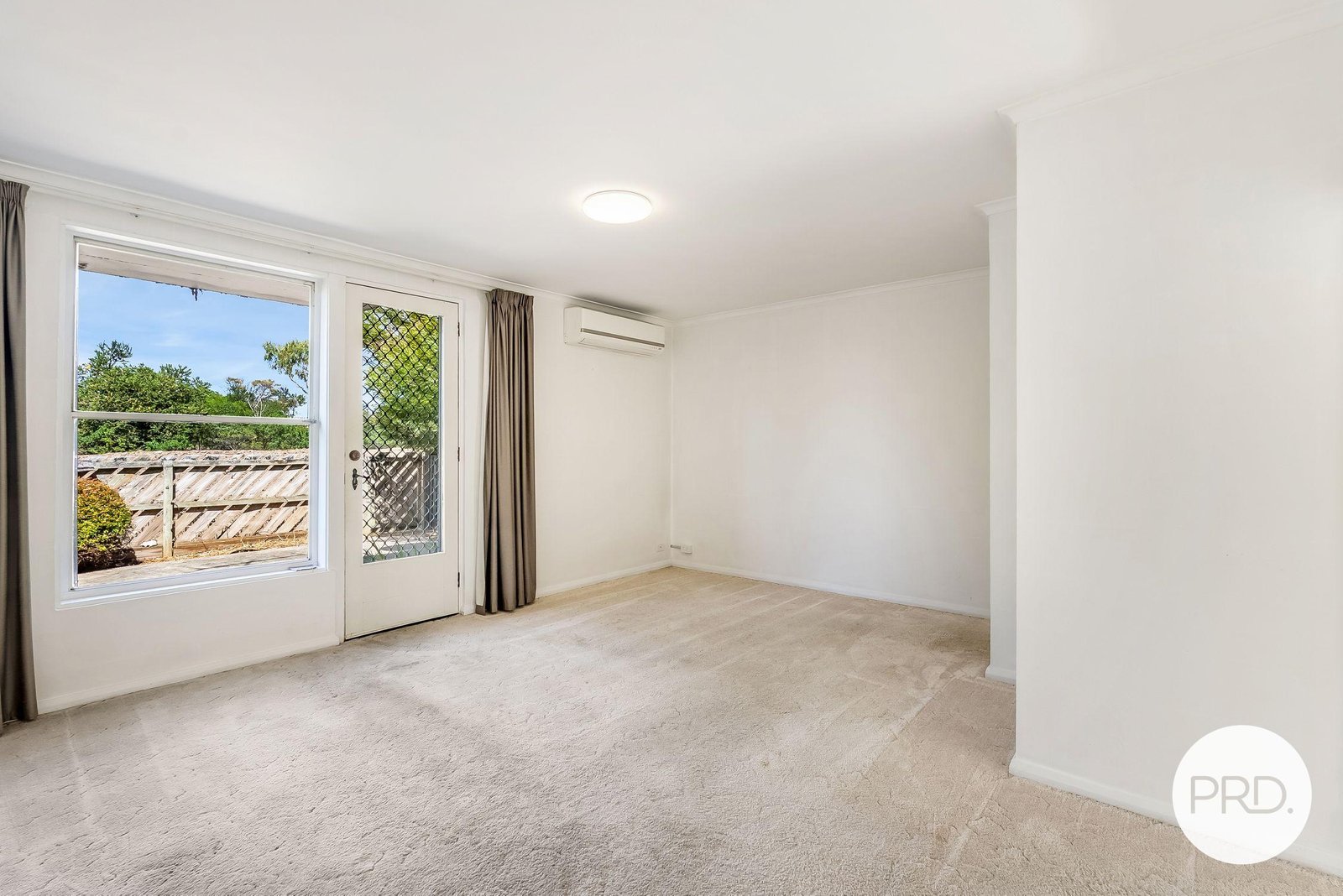 4/5 Luttrell Avenue BELLERIVE 2