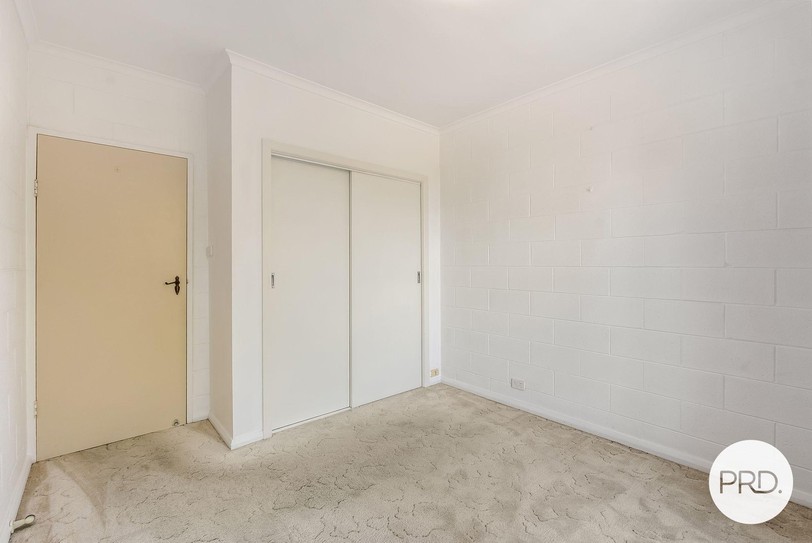 4/5 Luttrell Avenue BELLERIVE 9