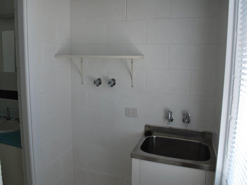 4/5 Luttrell Avenue BELLERIVE 12