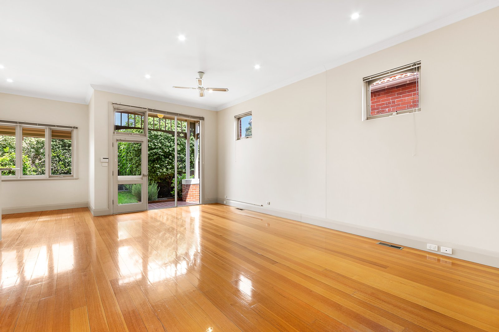 Gallery: 45 Magnolia Road