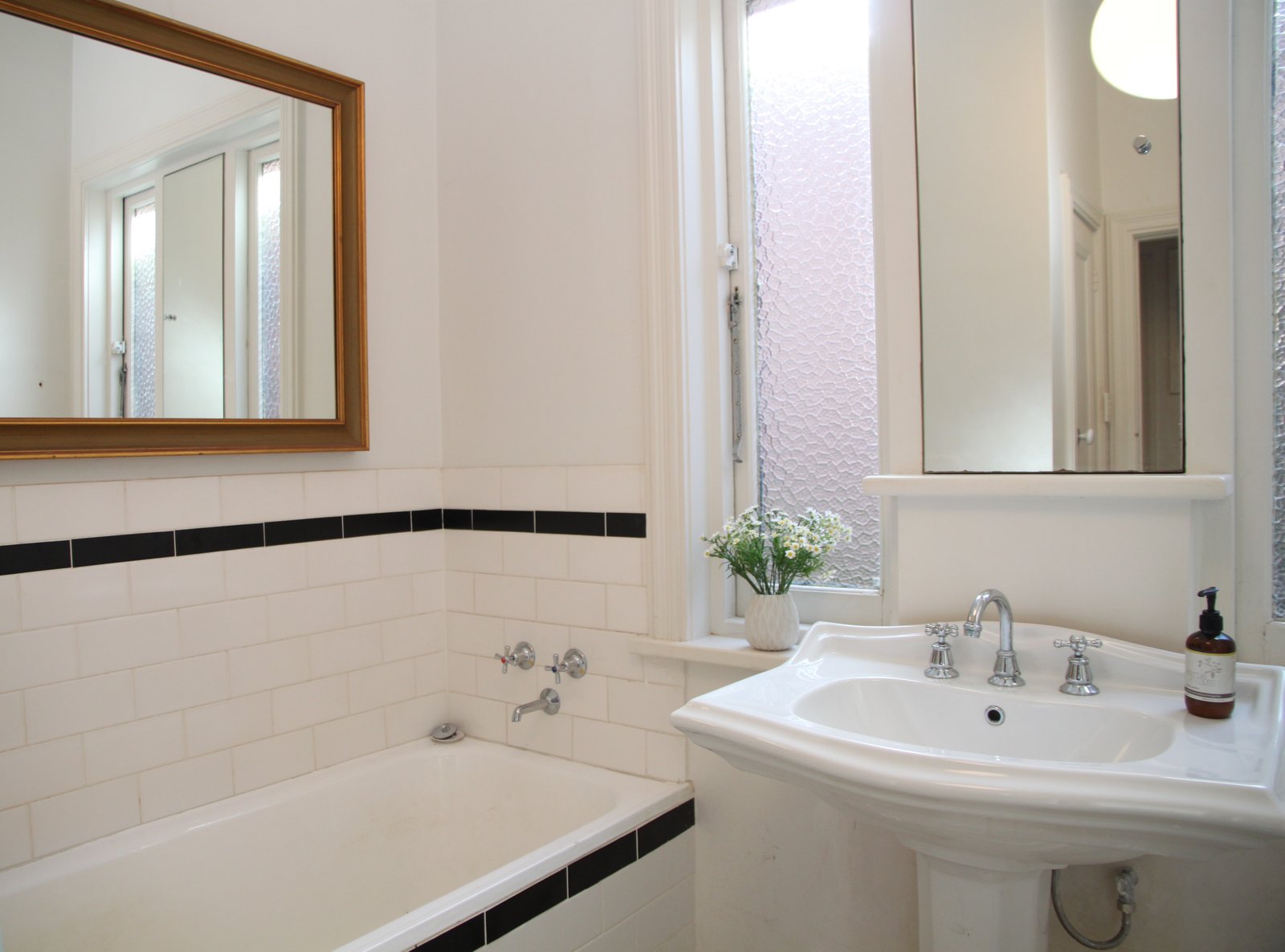 Gallery: 4/5 Marine Parade