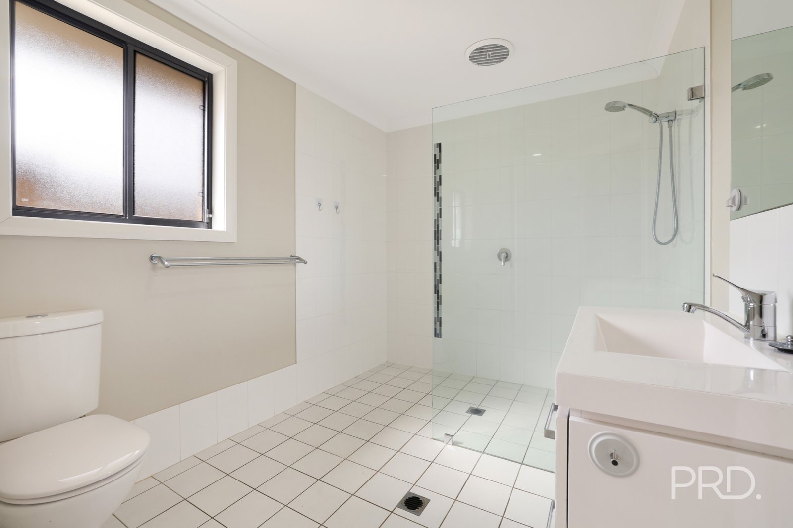 45 Orley Drive TAMWORTH 8