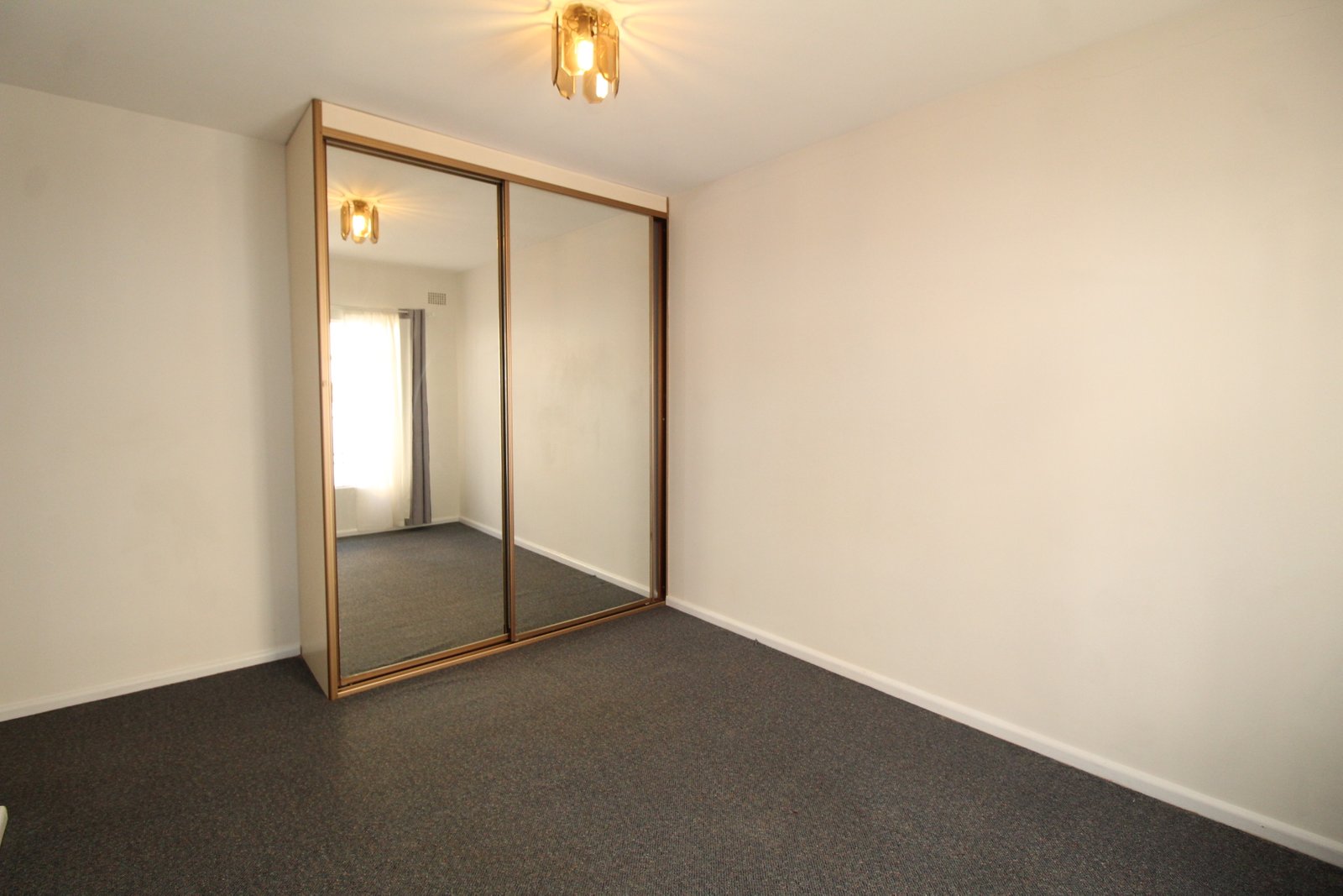 4/5 Parry Avenue NARWEE 6