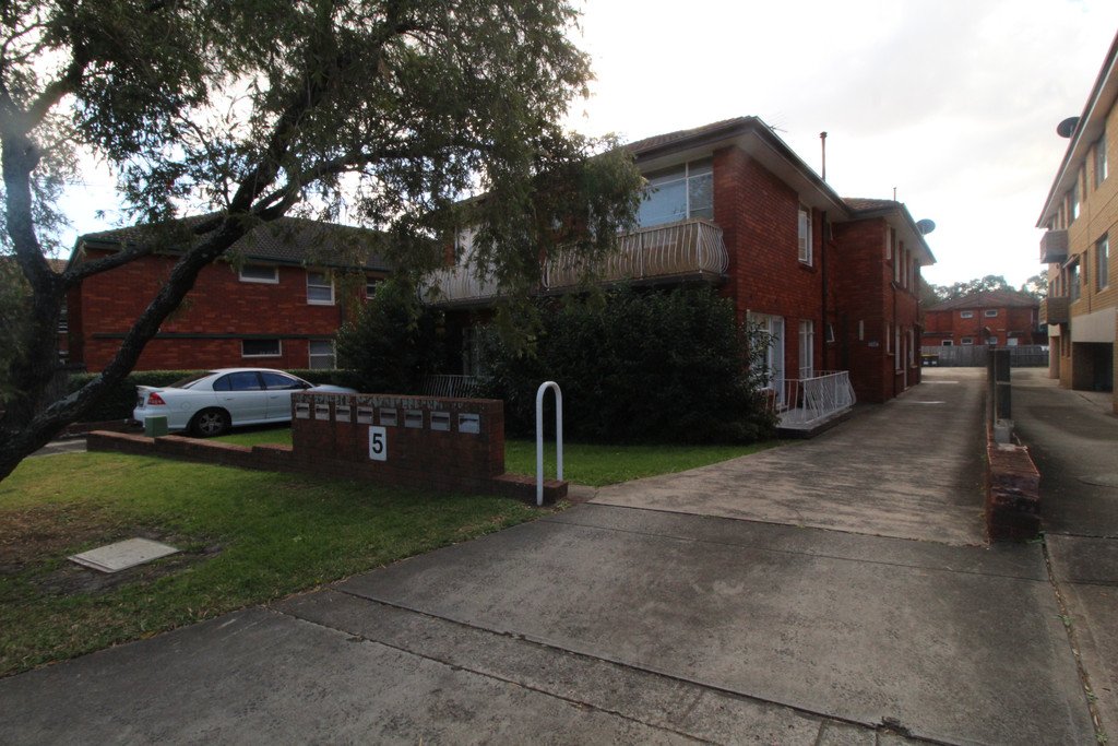 4/5 Parry Avenue NARWEE 10