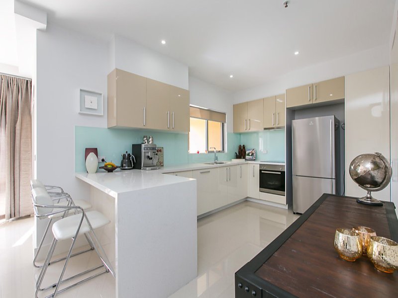 Gallery: 4/5 Phillip Street