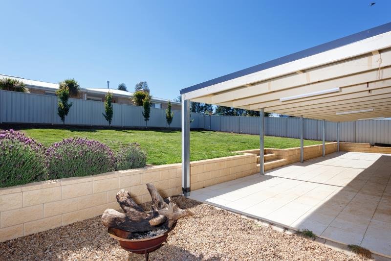 45 Rainbow Drive ESTELLA 8