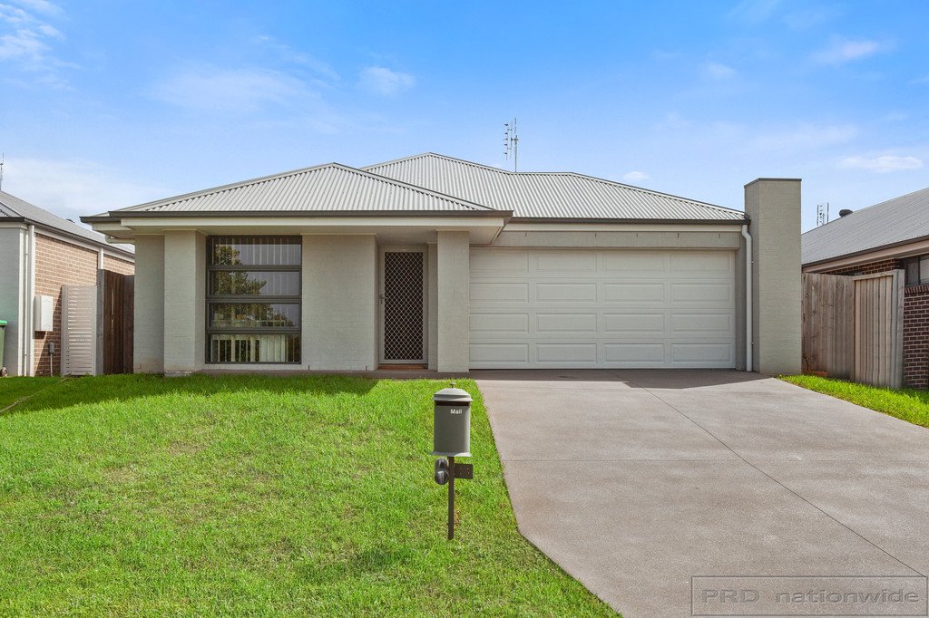 45 Redgum Circuit ABERGLASSLYN 1