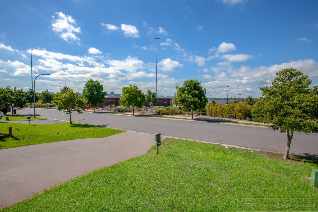 45 Redgum Circuit ABERGLASSLYN 2