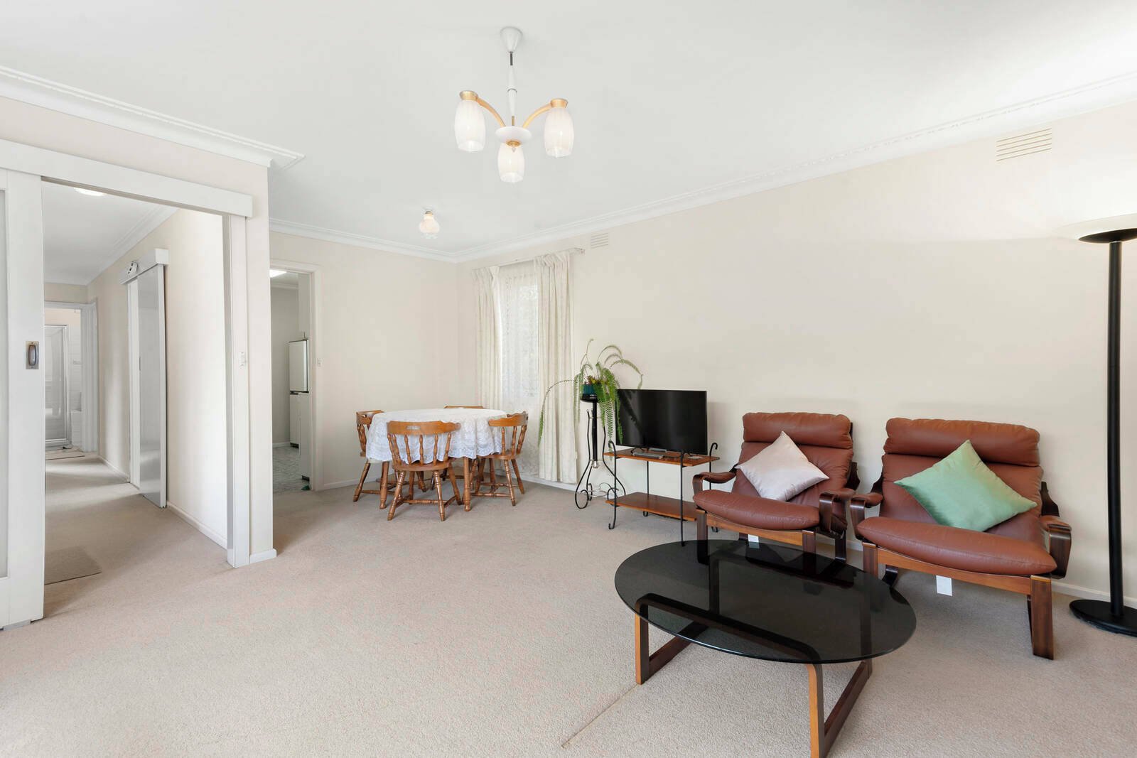 Gallery: 4/5 Renown Street