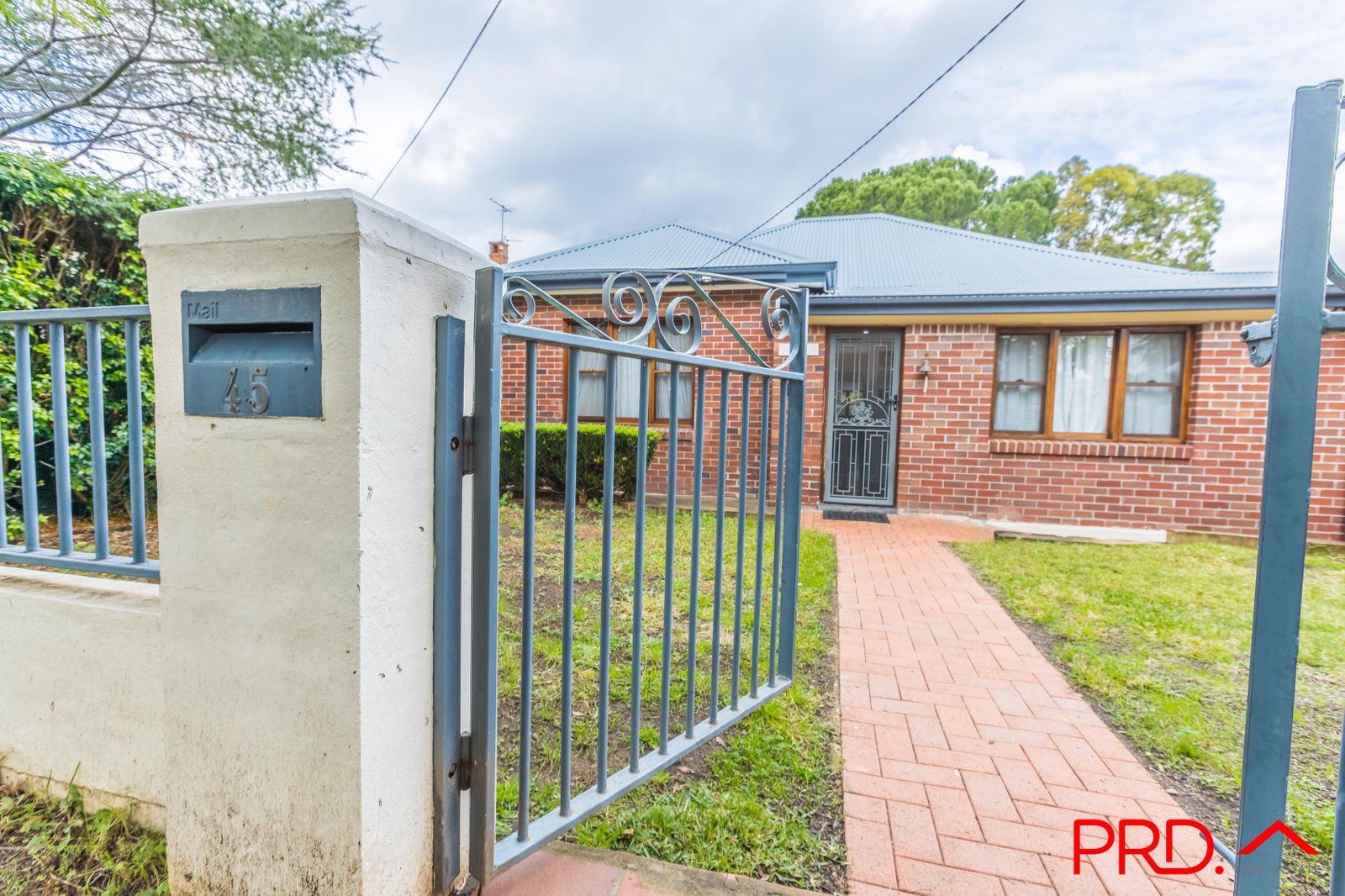 45 Roderick Street TAMWORTH 24