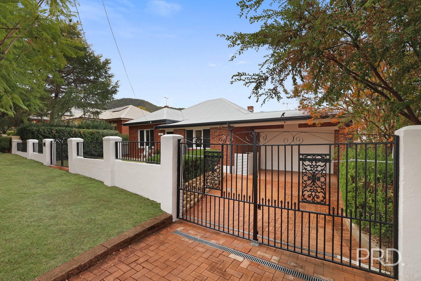 45 Roderick Street TAMWORTH 2